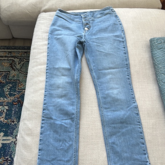Jeans. - Picture 2 of 3